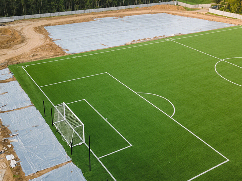 Coarse denier nonwoven fabric for geotechnical & environmental